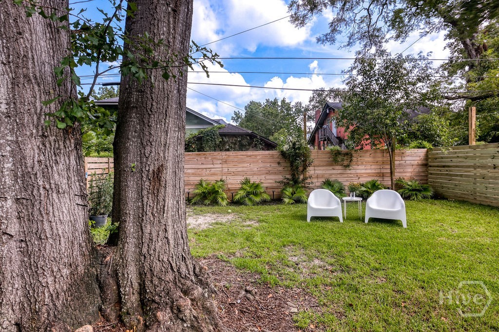 916 Maupas Avenue Property Photo 31