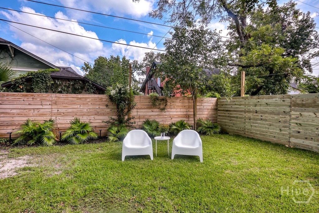 916 Maupas Avenue Property Photo 32