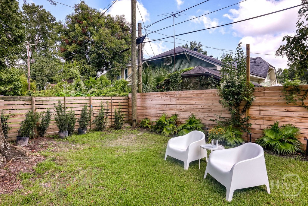 916 Maupas Avenue Property Photo 33