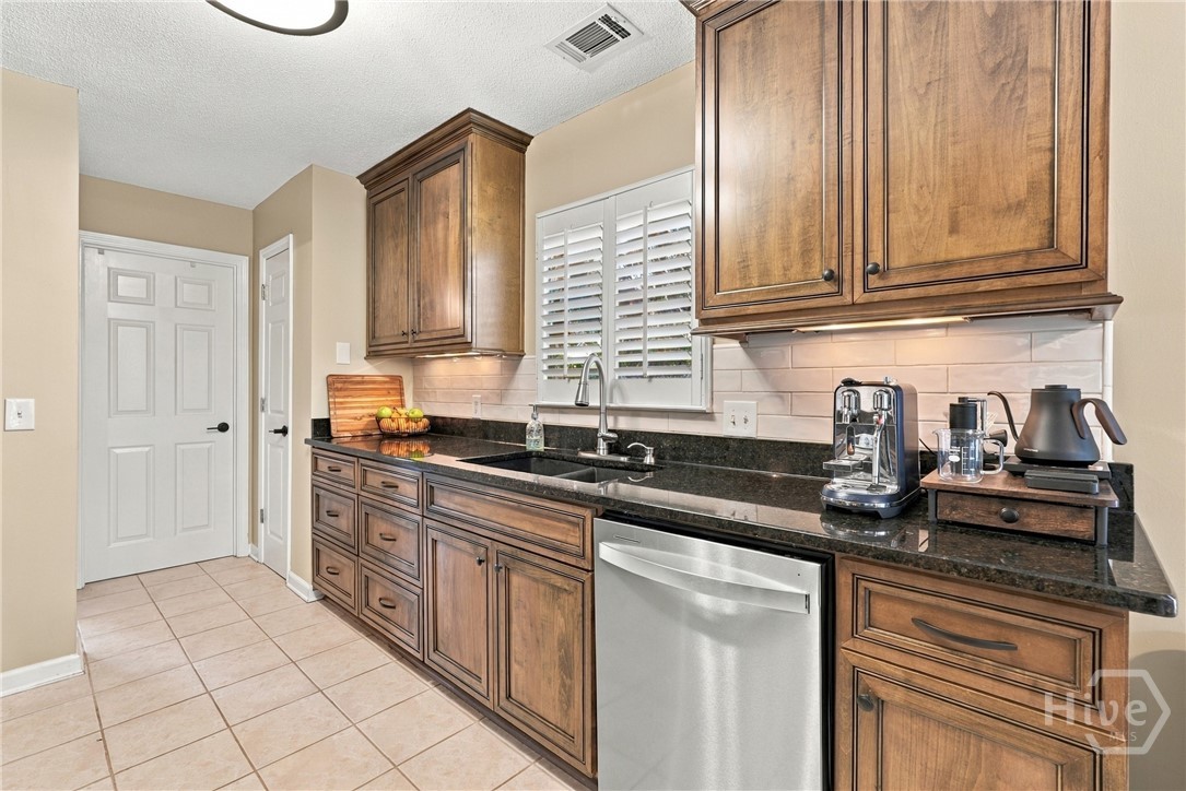 41 Runabout Lane Property Photo 3