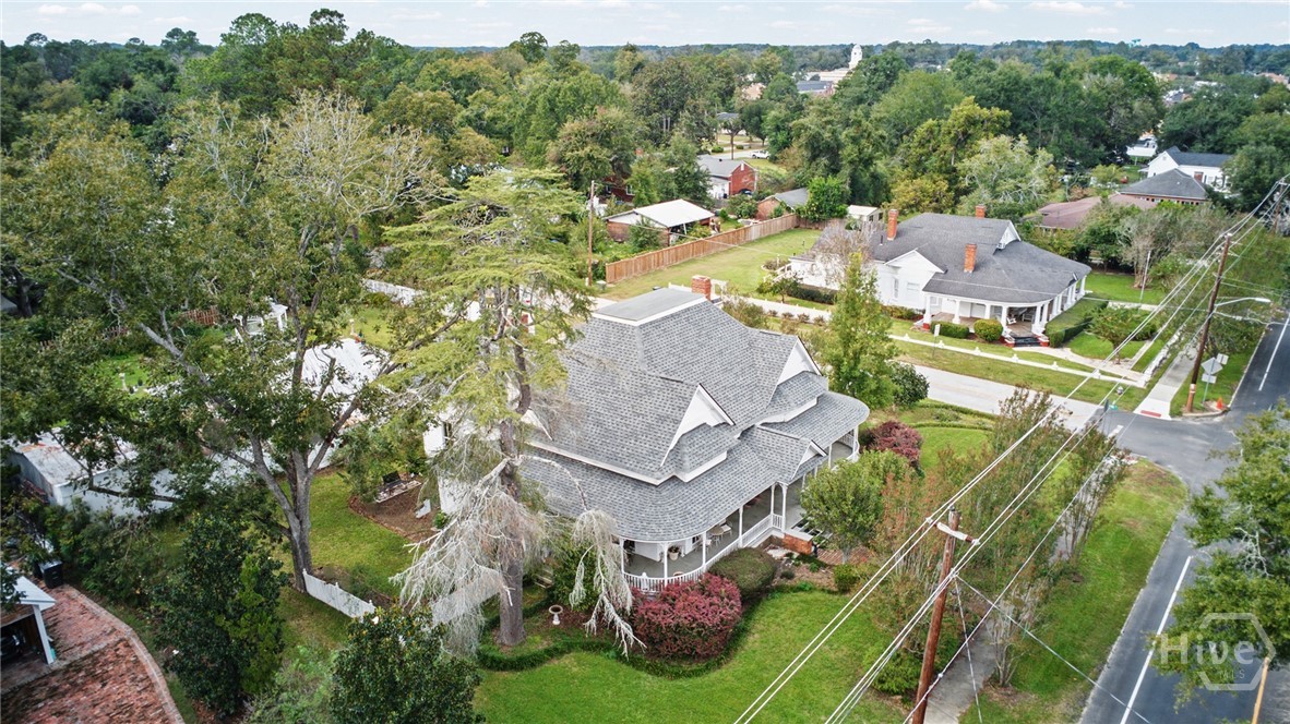 310 S Lewis Street Property Photo 4