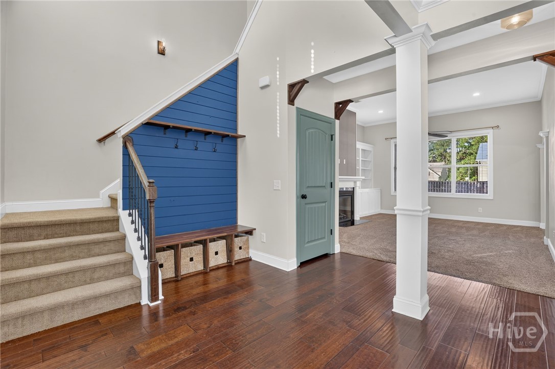 103 Cypress Loop Property Photo 4