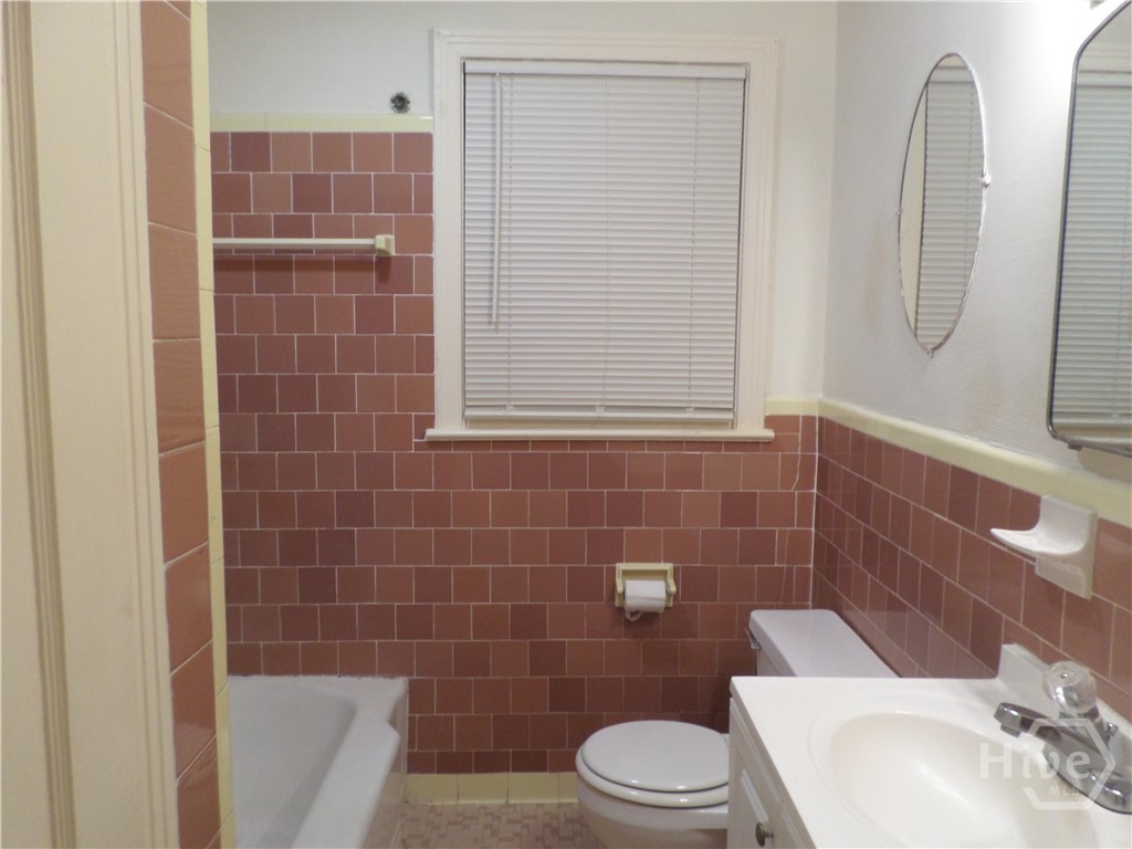 3904 Harmon Street Up Property Photo 6