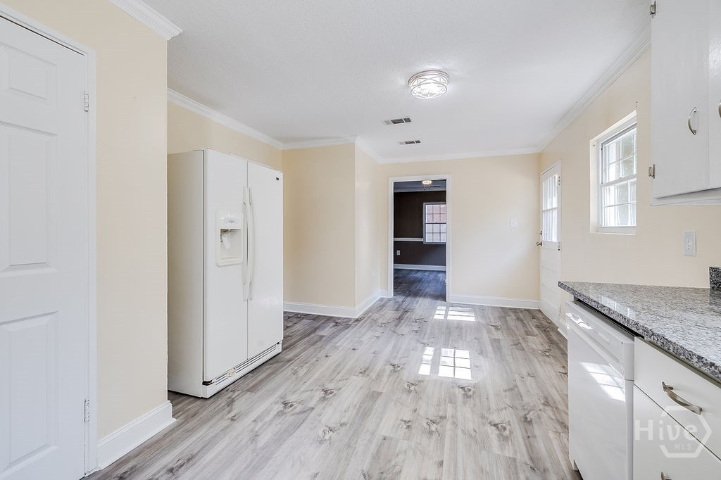608 Early Street Property Photo 12