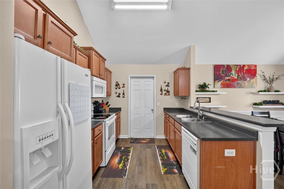 30 Bostwick Drive Property Photo 15
