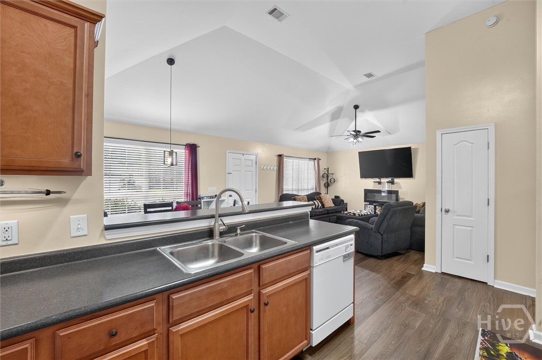 30 Bostwick Drive Property Photo 17