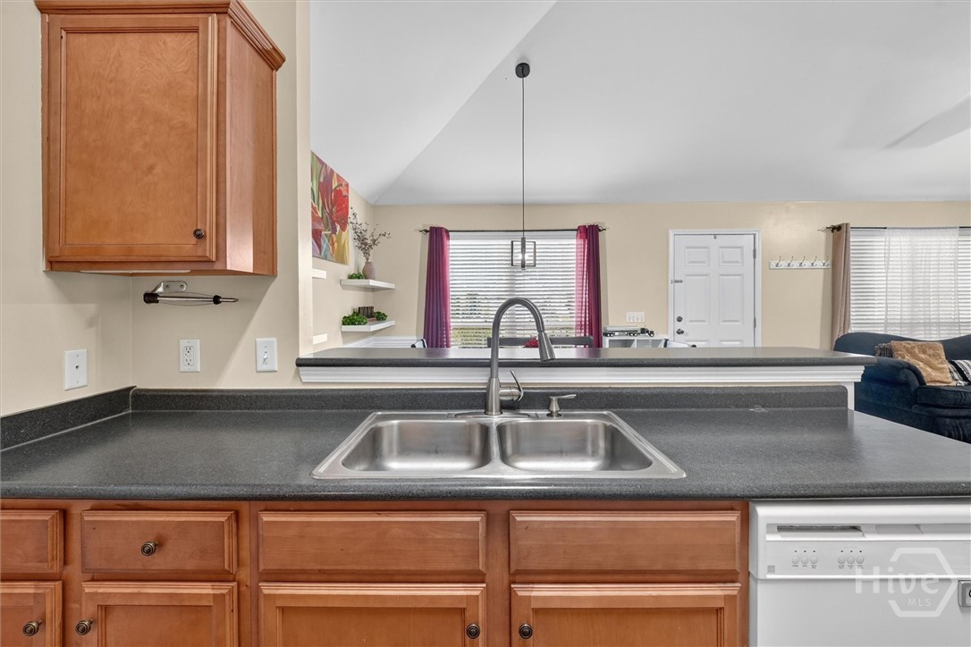 30 Bostwick Drive Property Photo 18