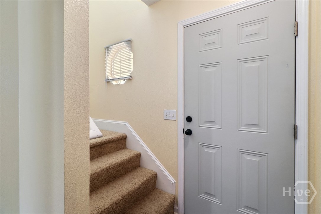 1118 Towne Park Drive Property Photo 4