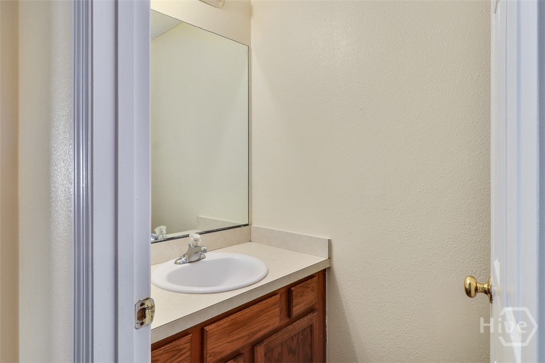 1118 Towne Park Drive Property Photo 5