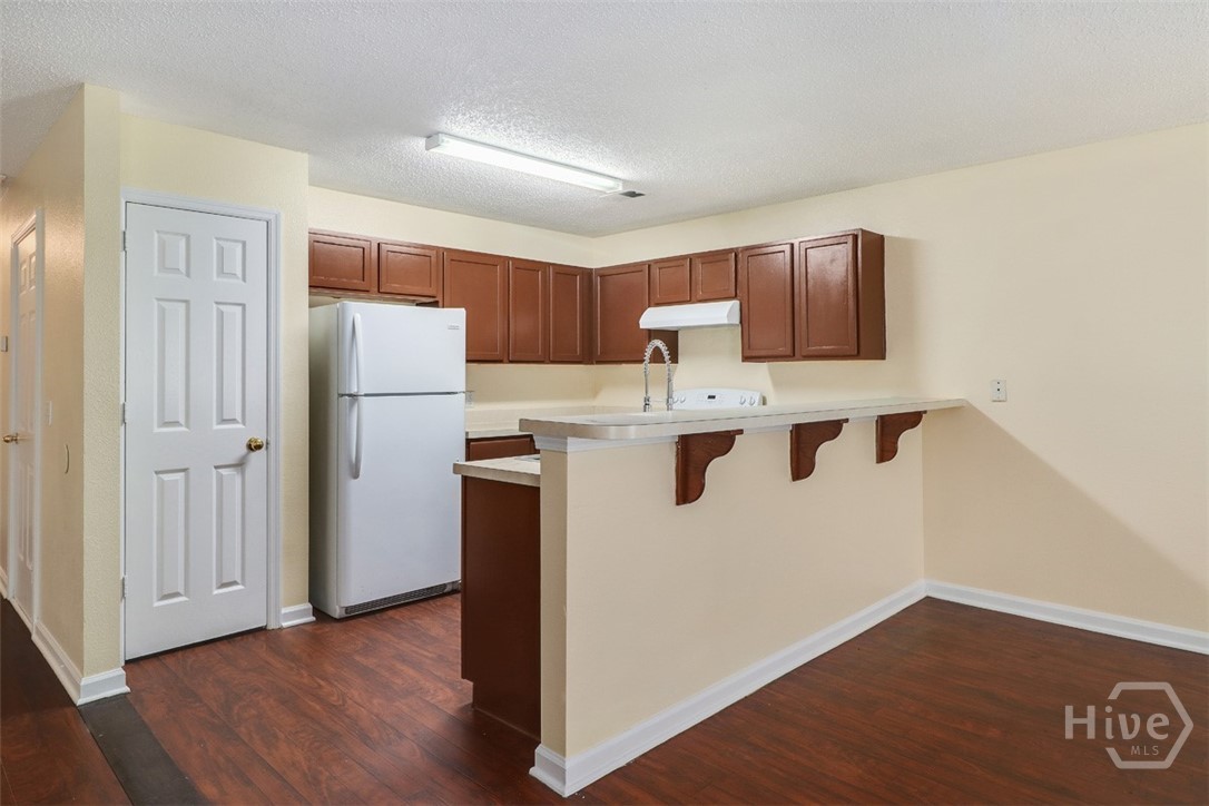 1118 Towne Park Drive Property Photo 6