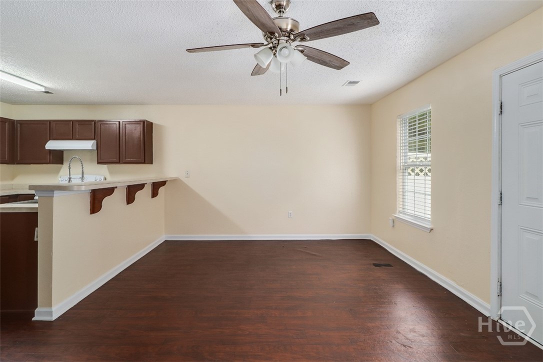 1118 Towne Park Drive Property Photo 10