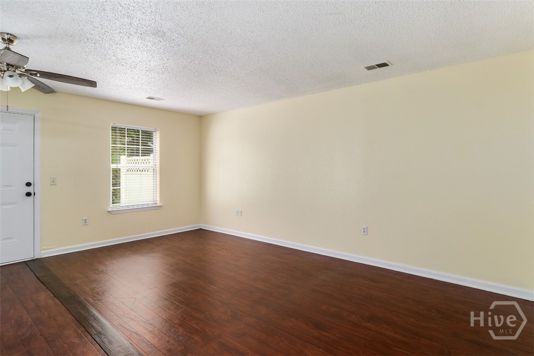 1118 Towne Park Drive Property Photo 14
