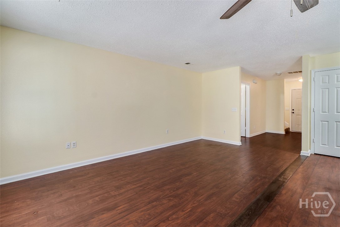 1118 Towne Park Drive Property Photo 15