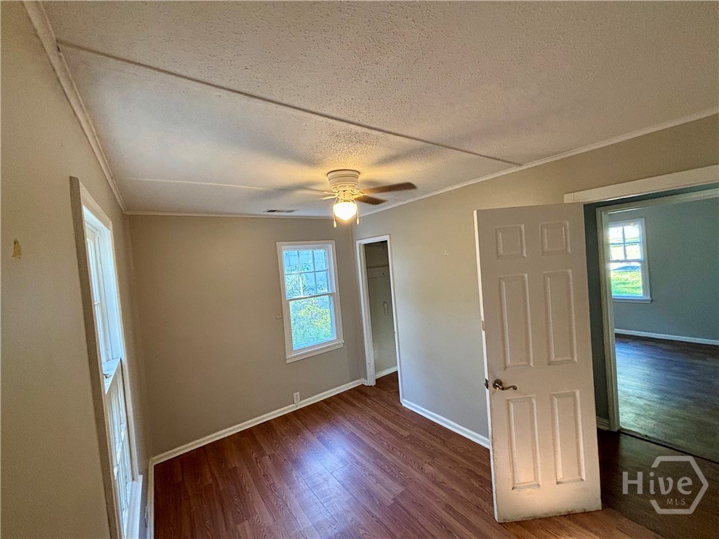 348 N College Street Property Photo 12