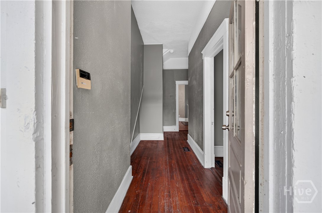 826 E Duffy Street Property Photo 5