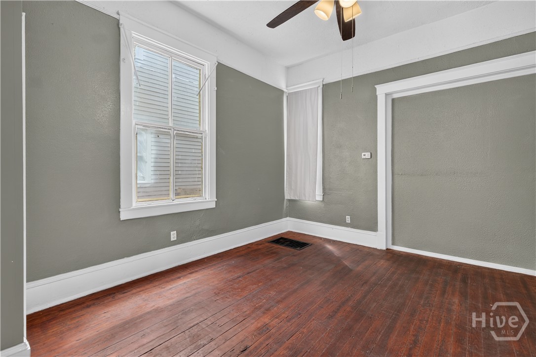 826 E Duffy Street Property Photo 10