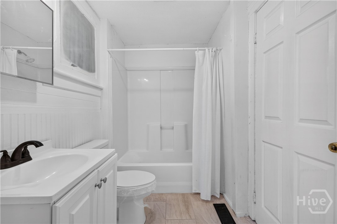 826 E Duffy Street Property Photo 12