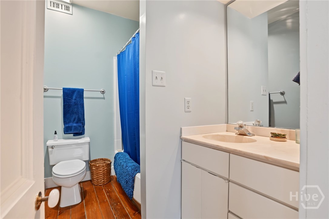11 W Charlton Street Property Photo 35