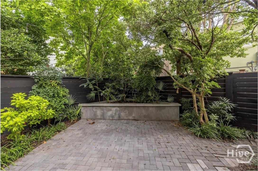 513 E Perry Street Property Photo 3