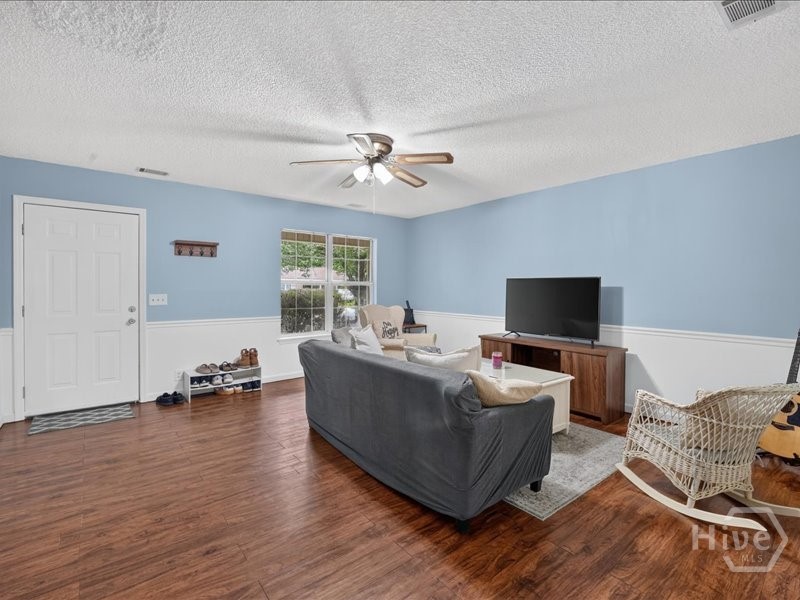 113 Rose Drive Property Photo 4