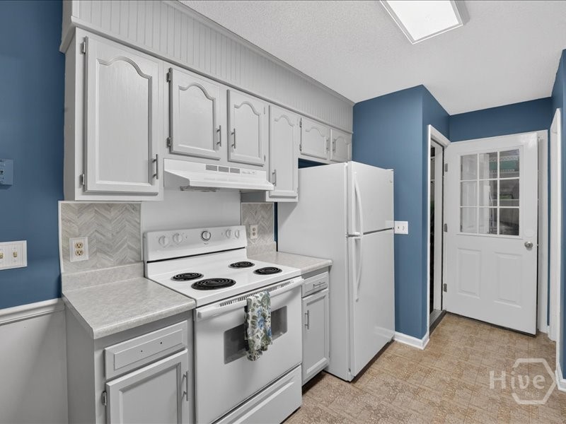 113 Rose Drive Property Photo 8