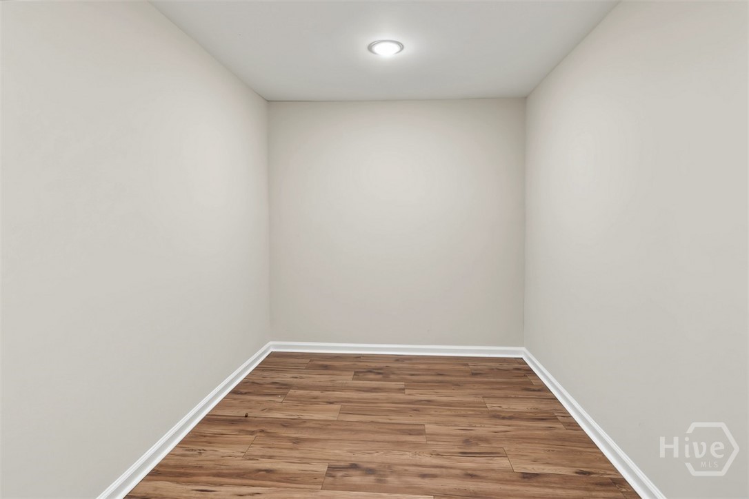 605 Lee Blvd Property Photo 15