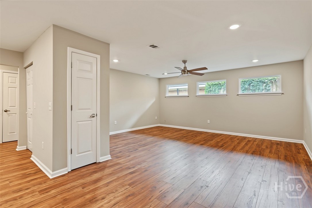 605 Lee Blvd Property Photo 16
