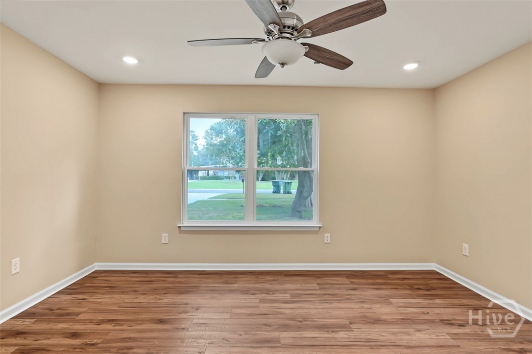 605 Lee Blvd Property Photo 28