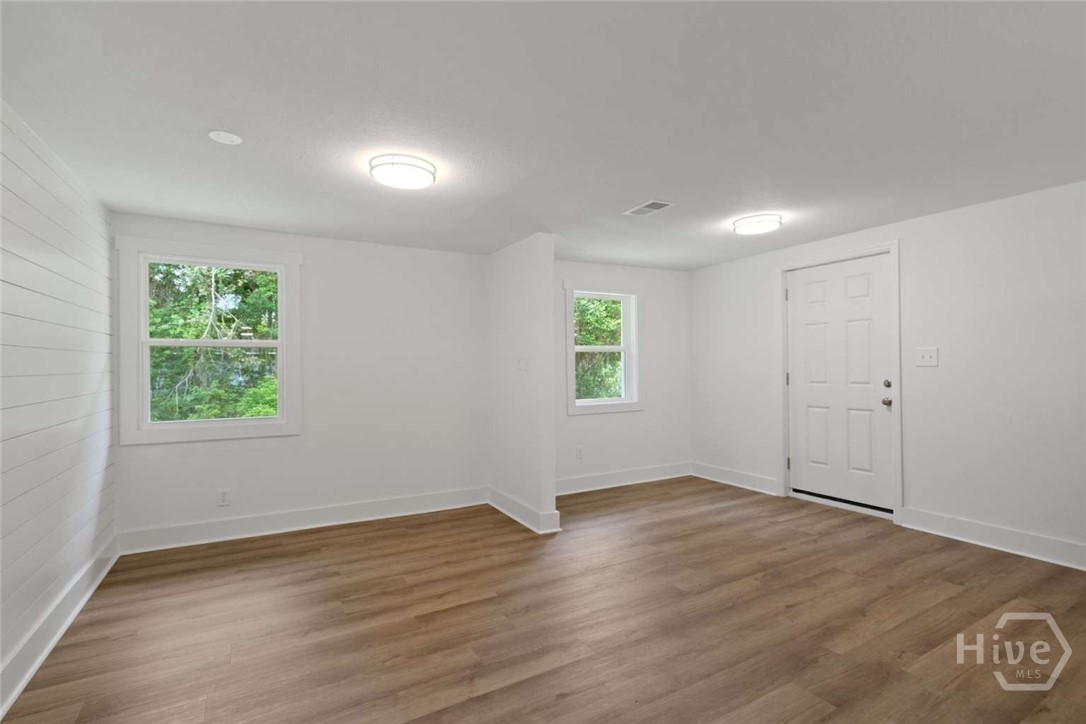 2929 Union Street Property Photo 8