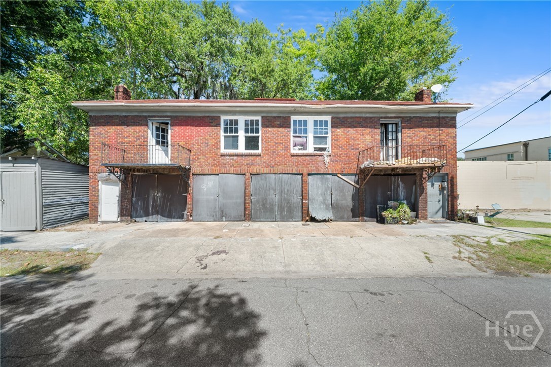 108 W 33rd Street Property Photo 1