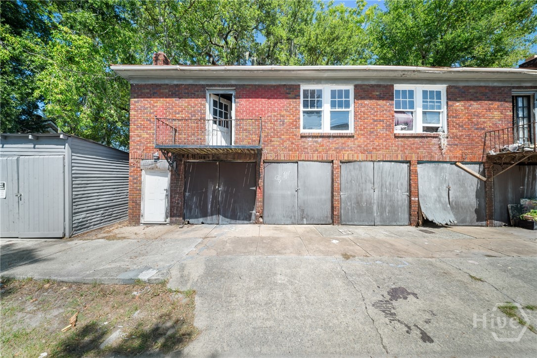 108 W 33rd Street Property Photo 4