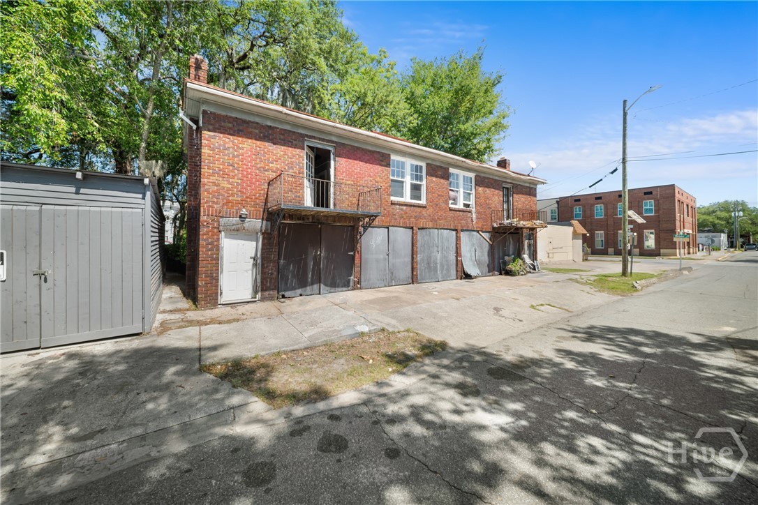 108 W 33rd Street Property Photo 5