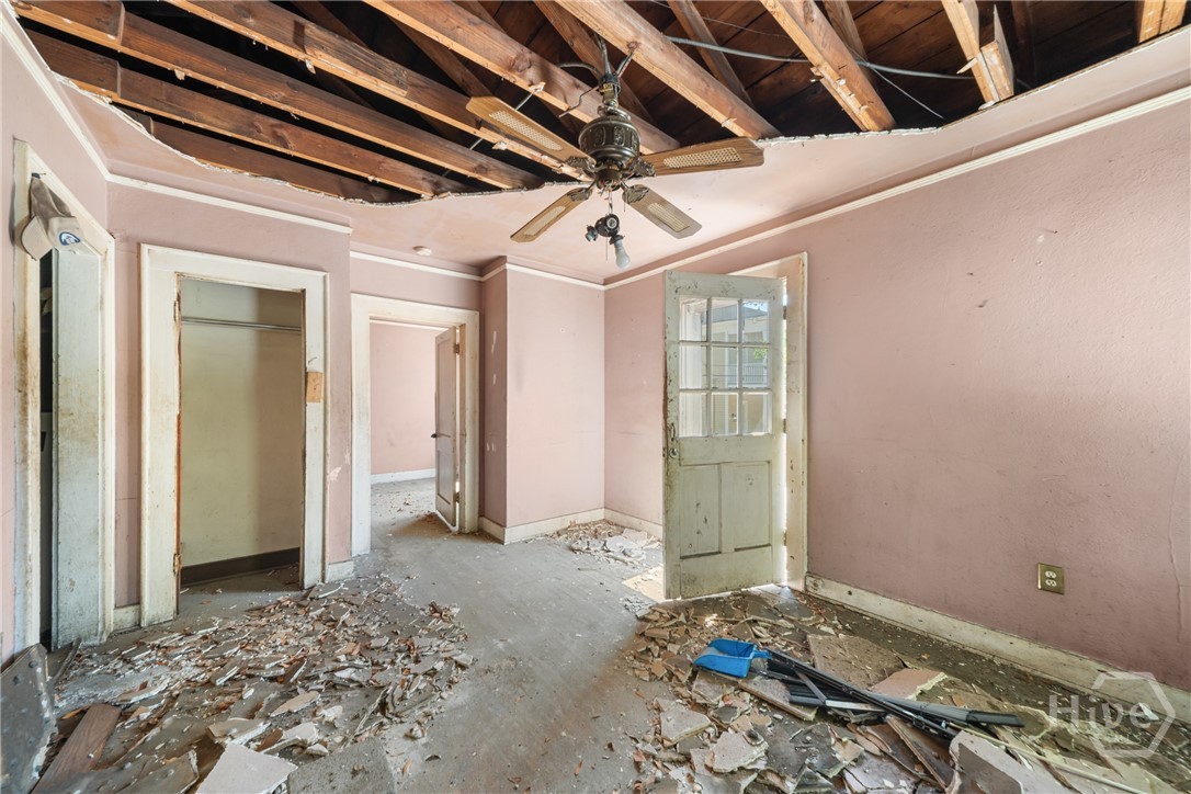 108 W 33rd Street Property Photo 10