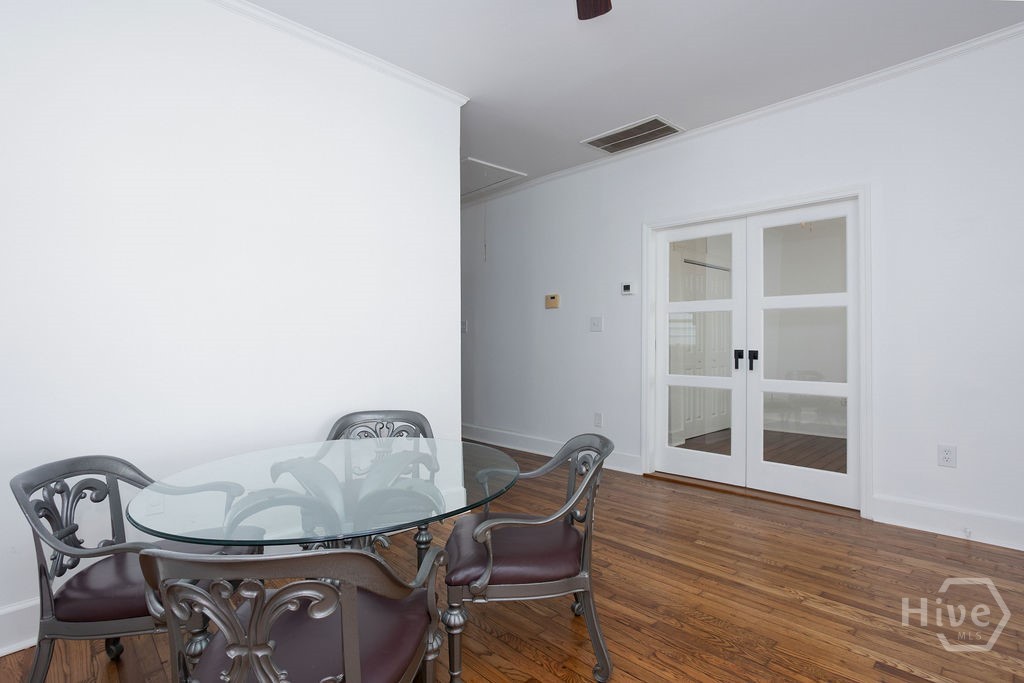 1106 E Broad Street Property Photo 10