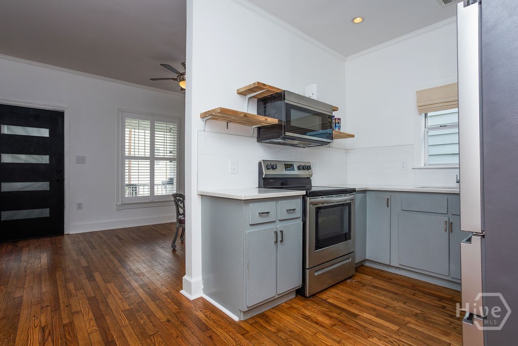 1106 E Broad Street Property Photo 11