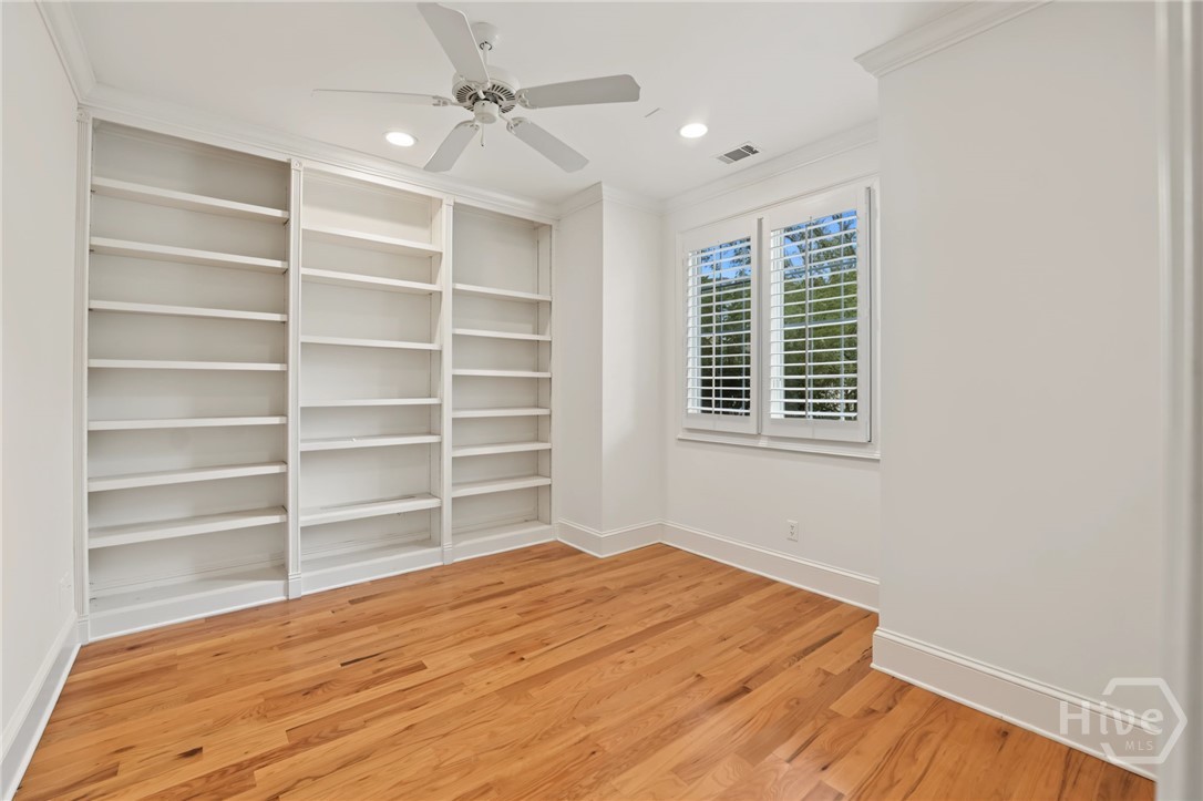 111 Saltwater Way Property Photo 6