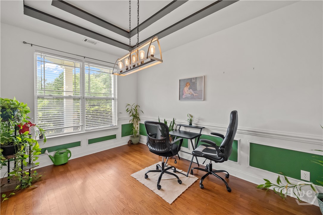 303 Lakeside Boulevard Property Photo 8