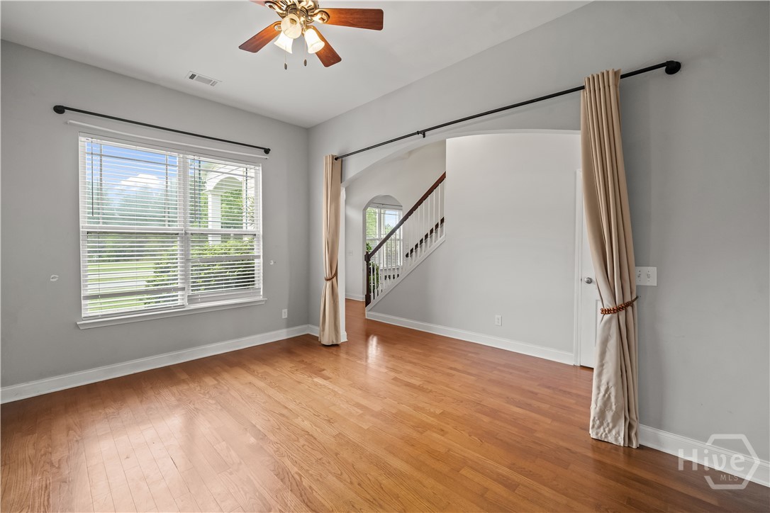 303 Lakeside Boulevard Property Photo 22