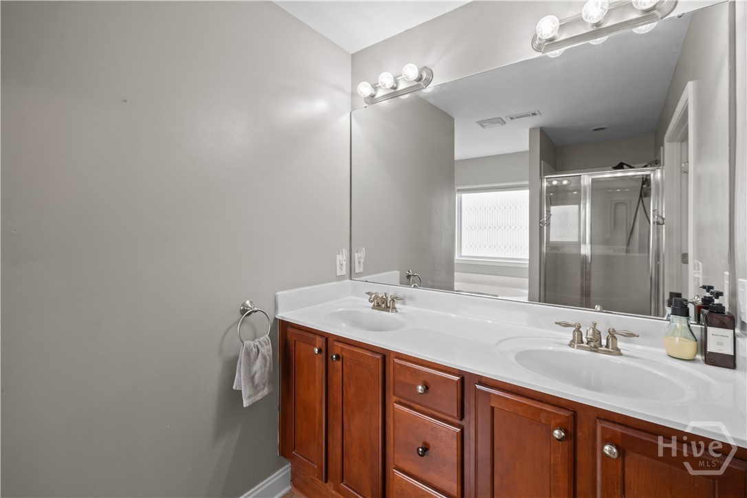 303 Lakeside Boulevard Property Photo 35