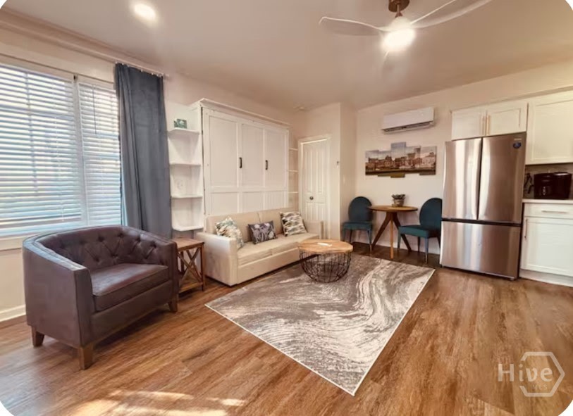3 E Lathrop Avenue Property Photo 4
