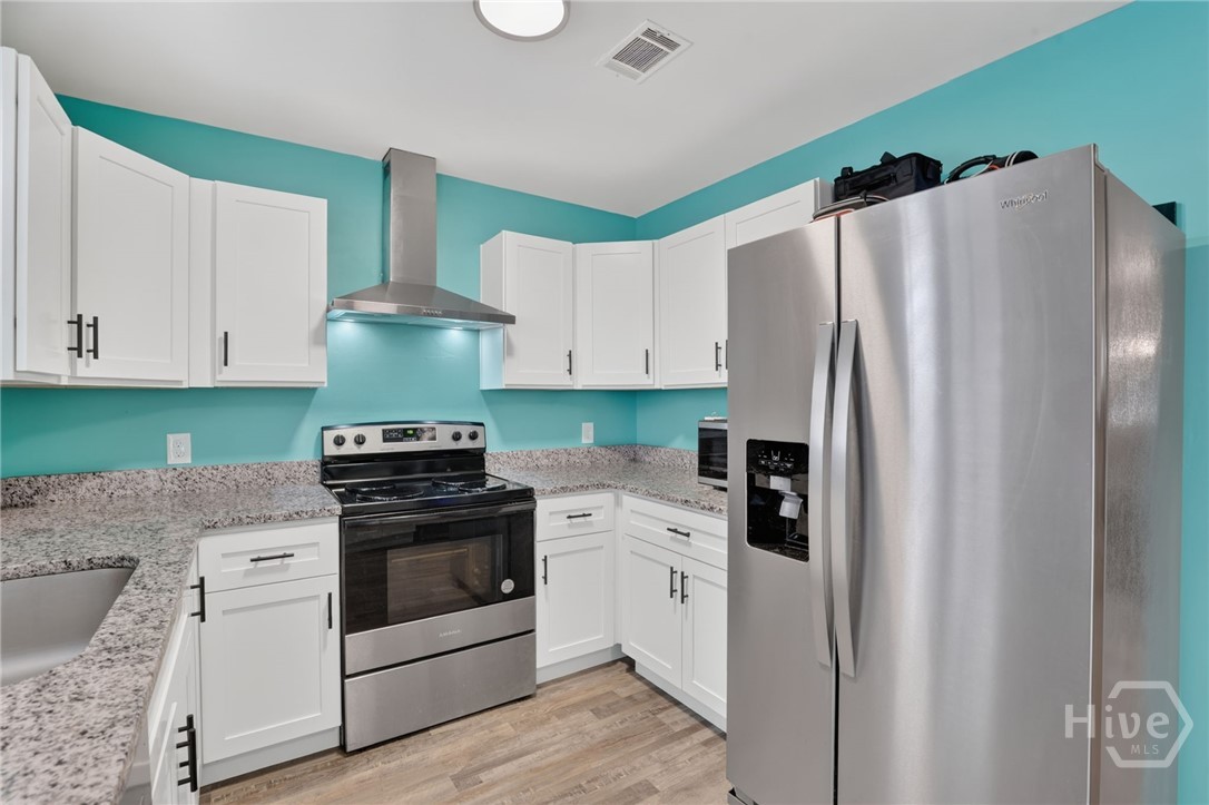 817 1st Street E-3 Property Photo 11