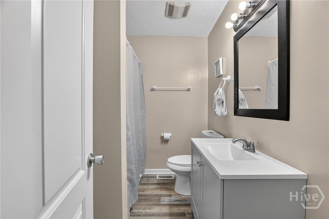 817 1st Street E-3 Property Photo 18