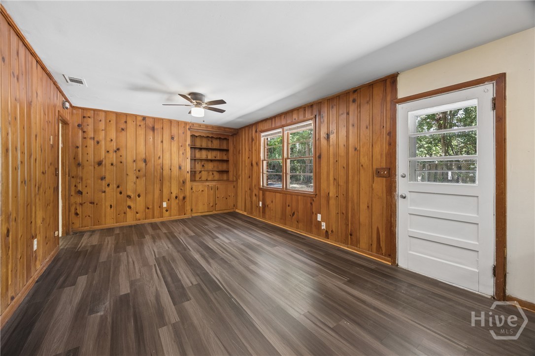 2210 Bona Bella Avenue Property Photo 12