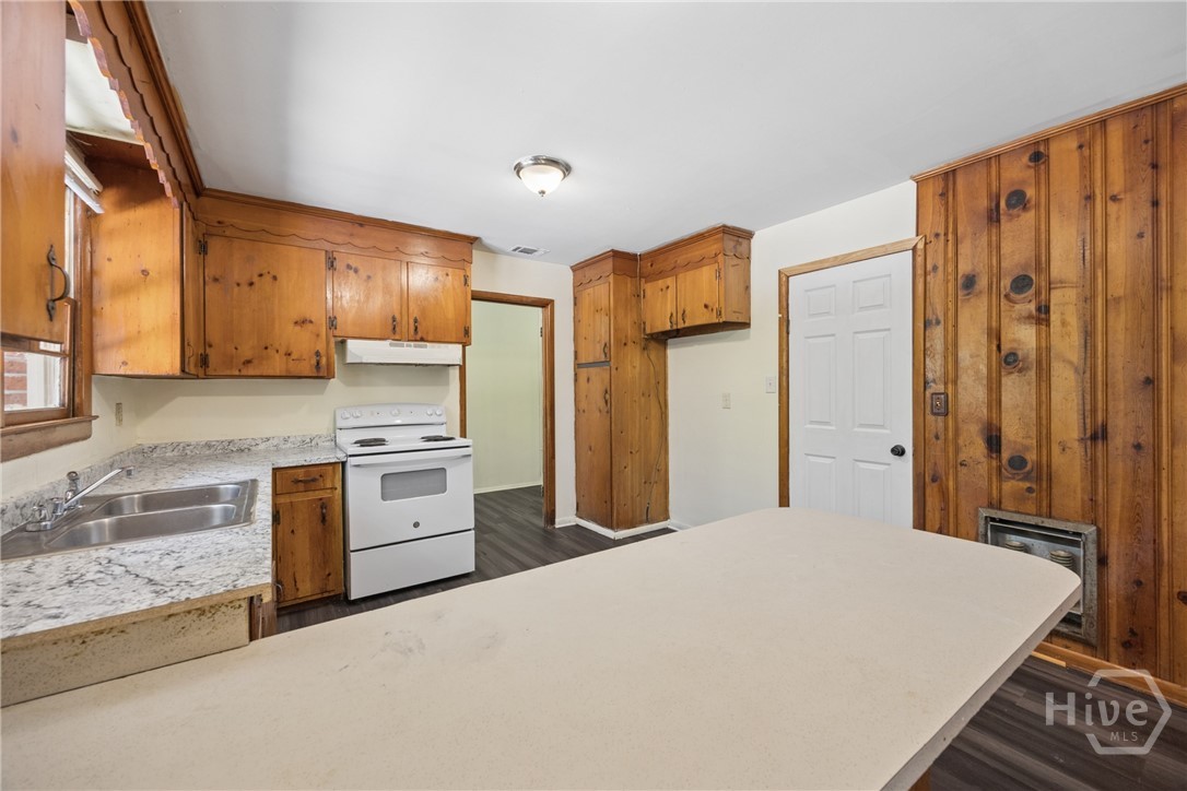 2210 Bona Bella Avenue Property Photo 17