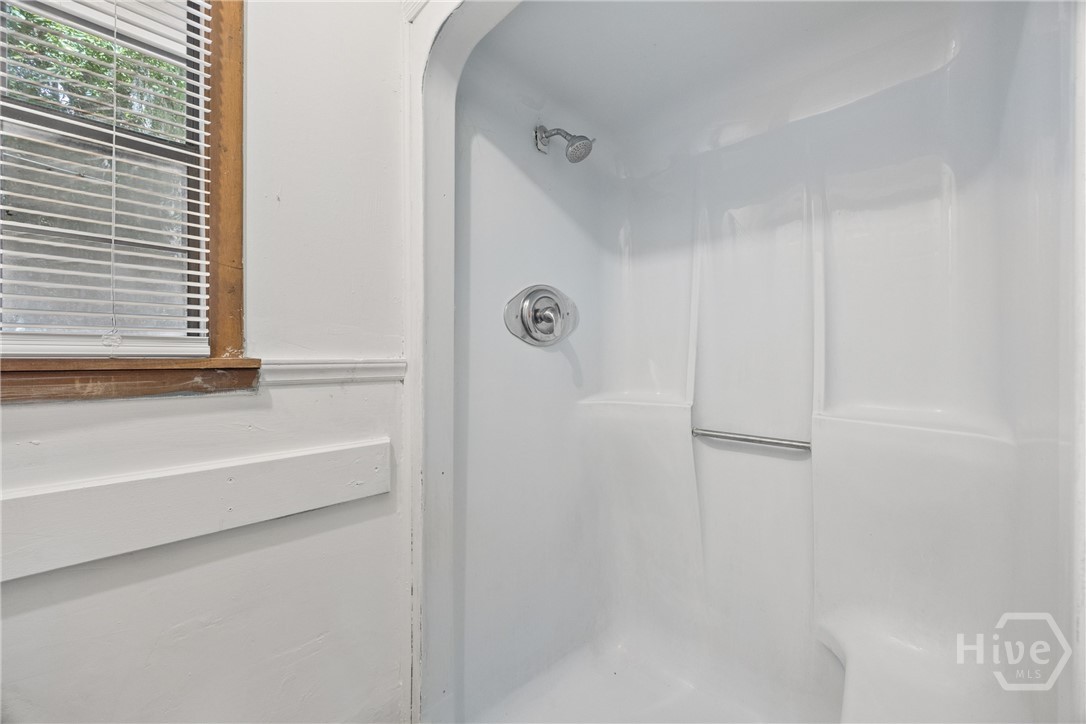 2210 Bona Bella Avenue Property Photo 24
