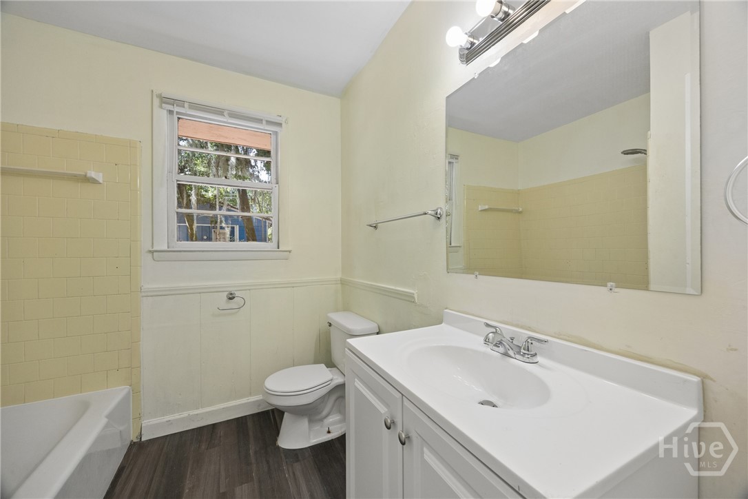 2210 Bona Bella Avenue Property Photo 29