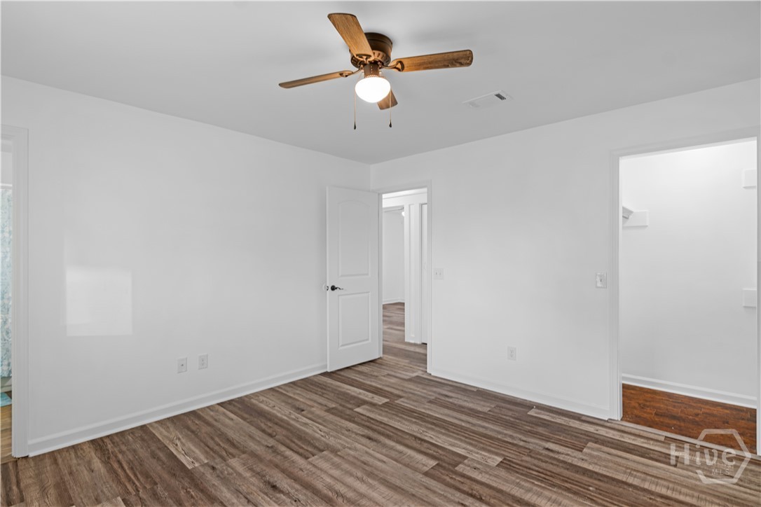 975 Wedgewood Way Property Photo 17