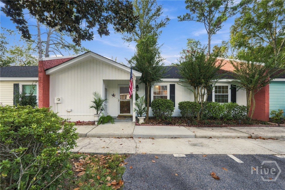 6 Navigator Lane Property Photo 1