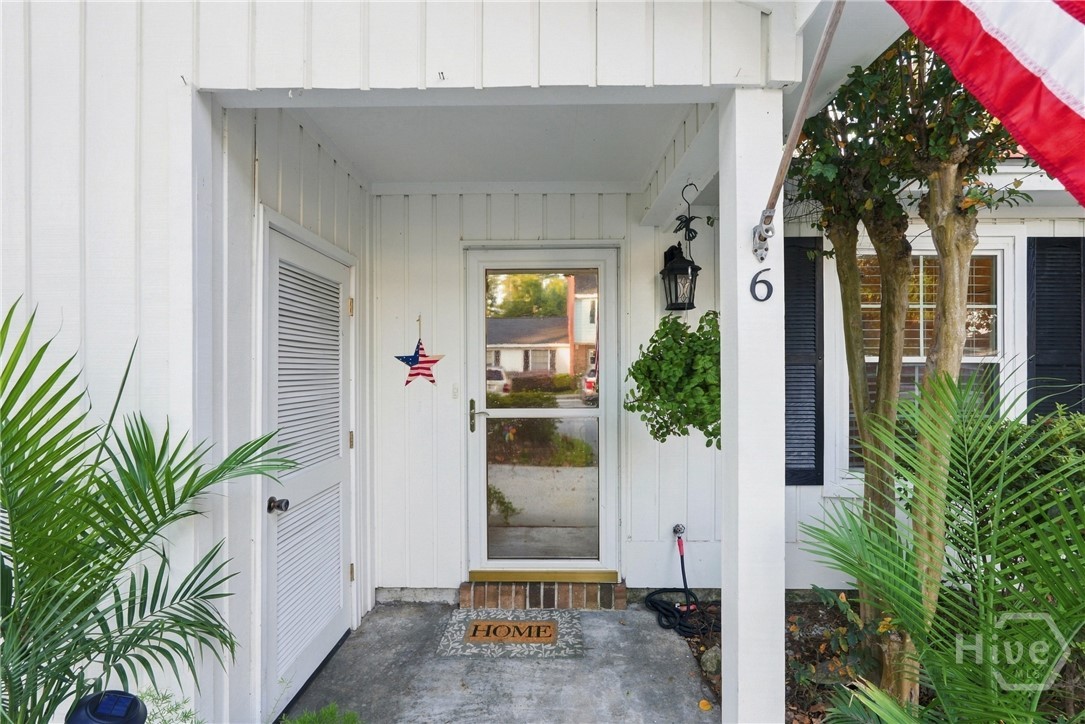 6 Navigator Lane Property Photo 4