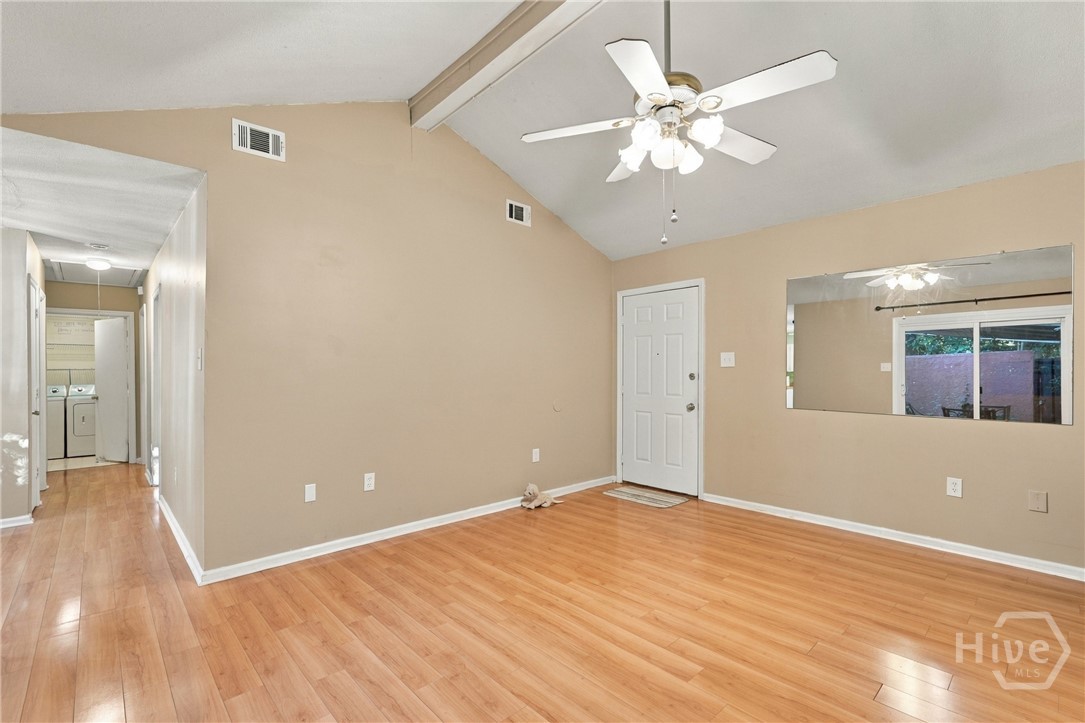 6 Navigator Lane Property Photo 8